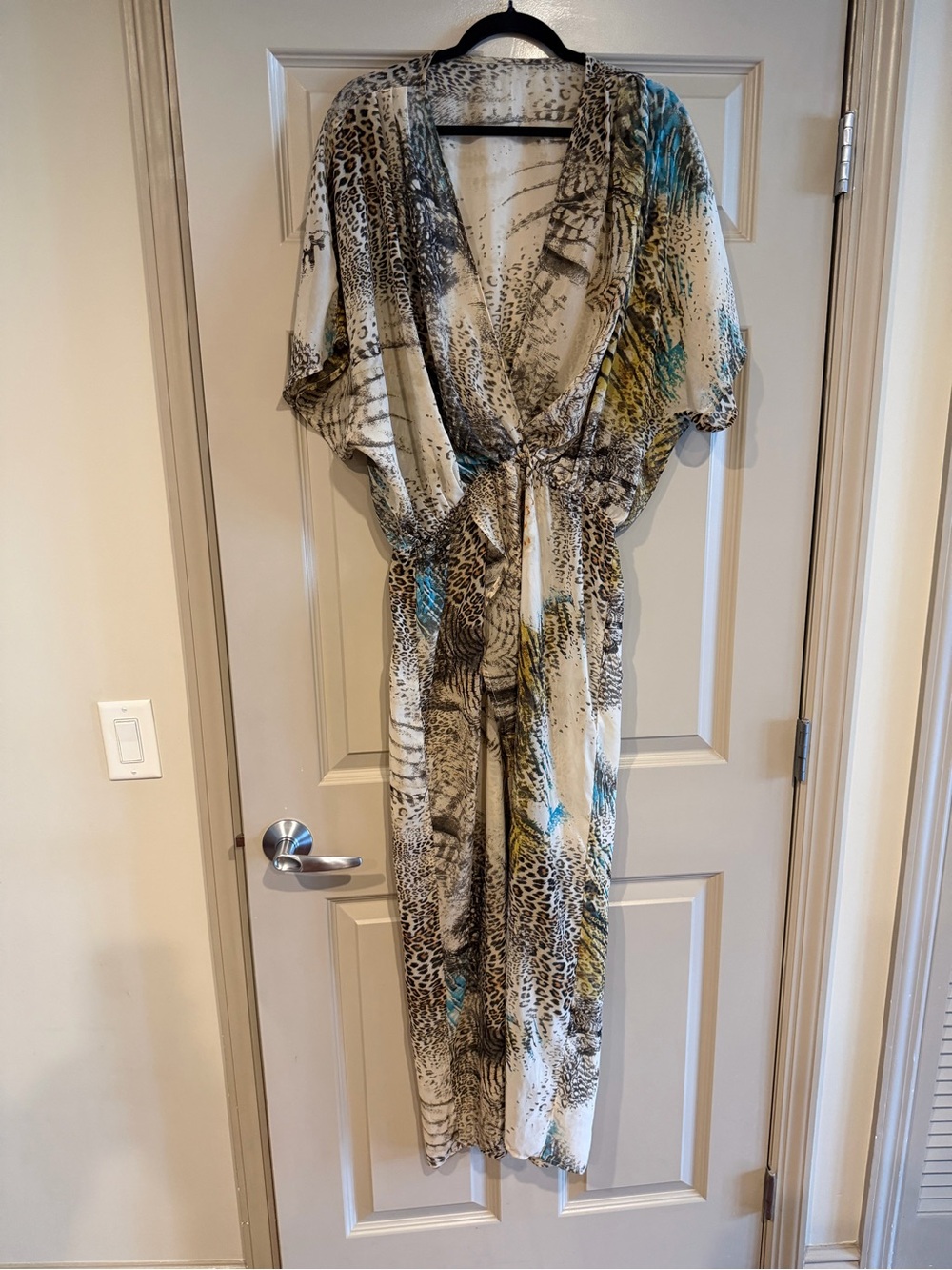 Gorgeous flowy Animal Print Kimona style L/XL faux wrap maxi length cover up